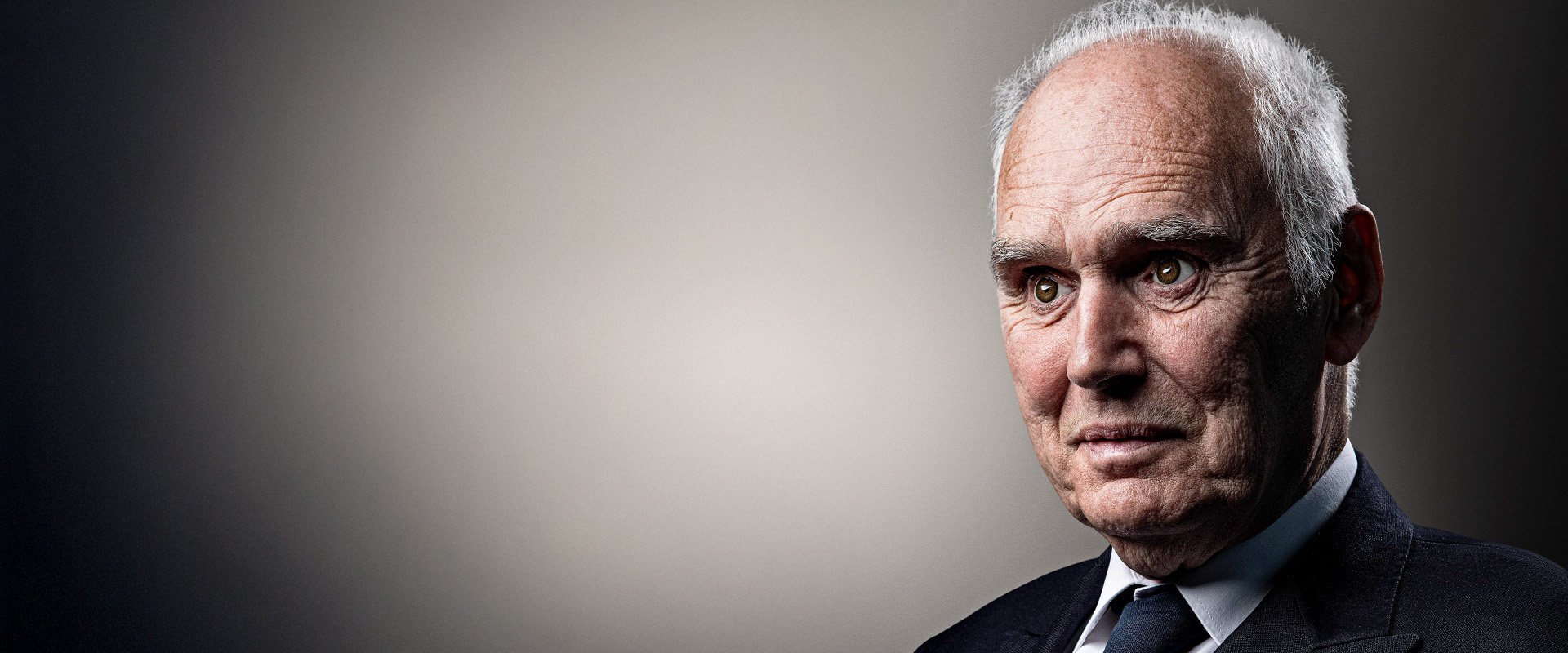 Photo of blind veteran Terry looking in to the distance.