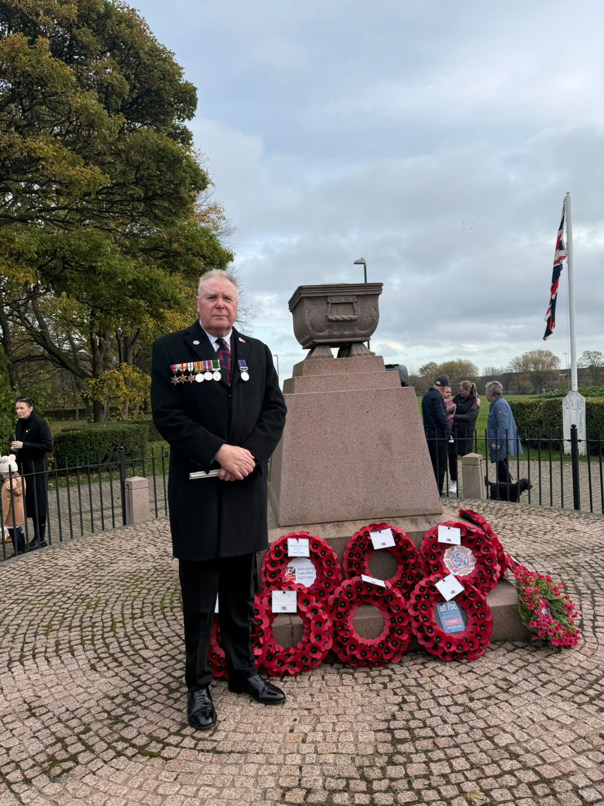 Hebburn War Memorial, President Colin Williamson, Blind Veteran, Laying Wreath