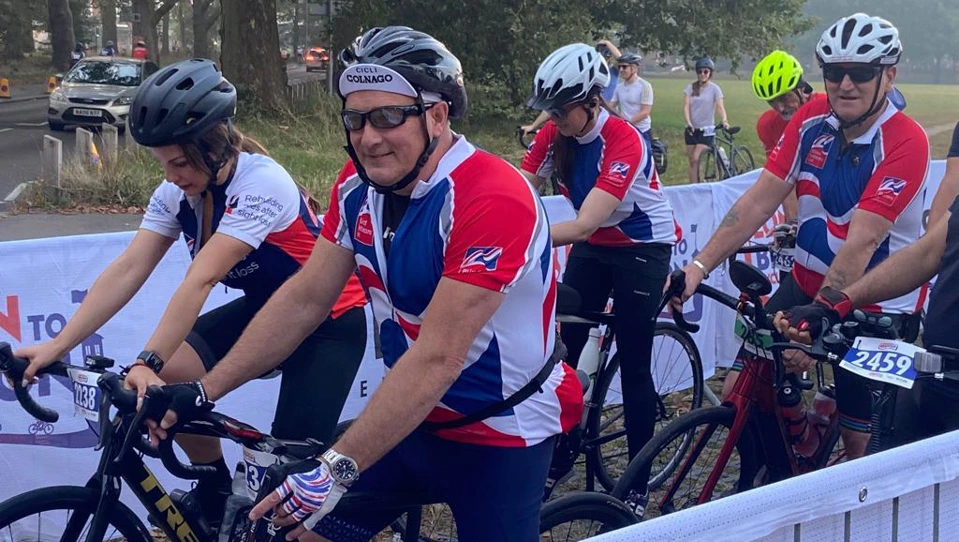 Maria, Kevin, Sigil and Paul all ready on their bicycles at the start line