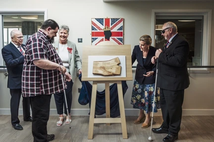 HRH The Duchess Of Edinburgh Unveiling The Plaque Alongside Blind Veterans Gary And Peter